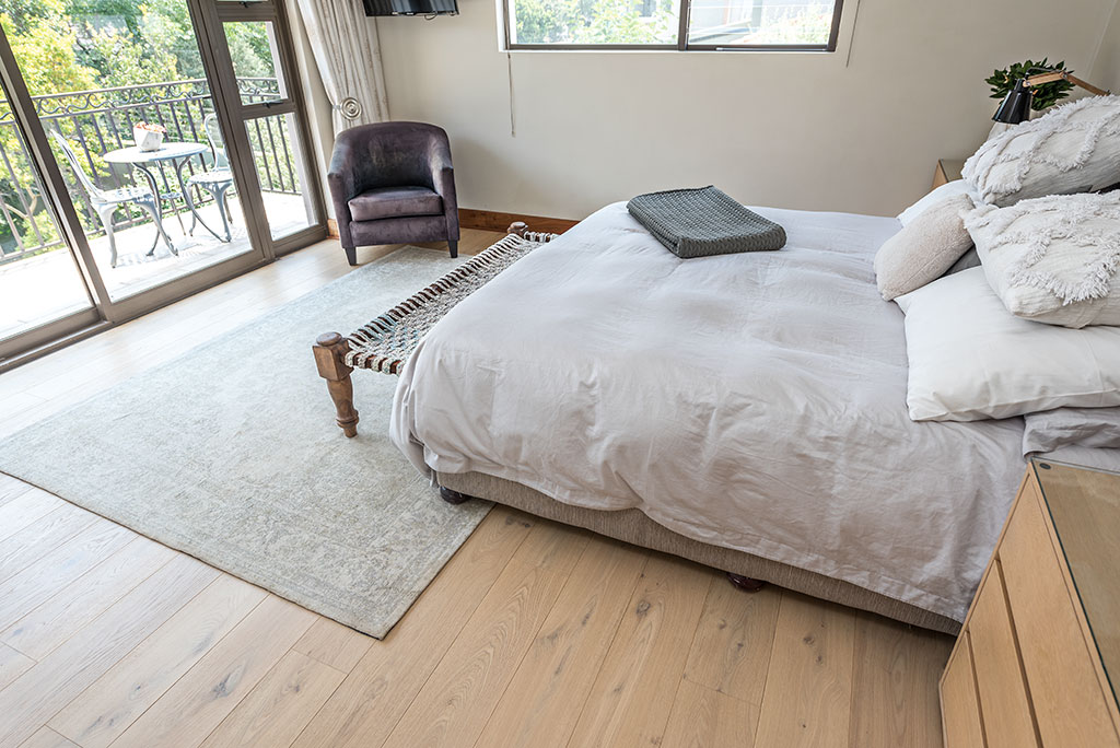 Cederberg oak wood floor in a bedroom