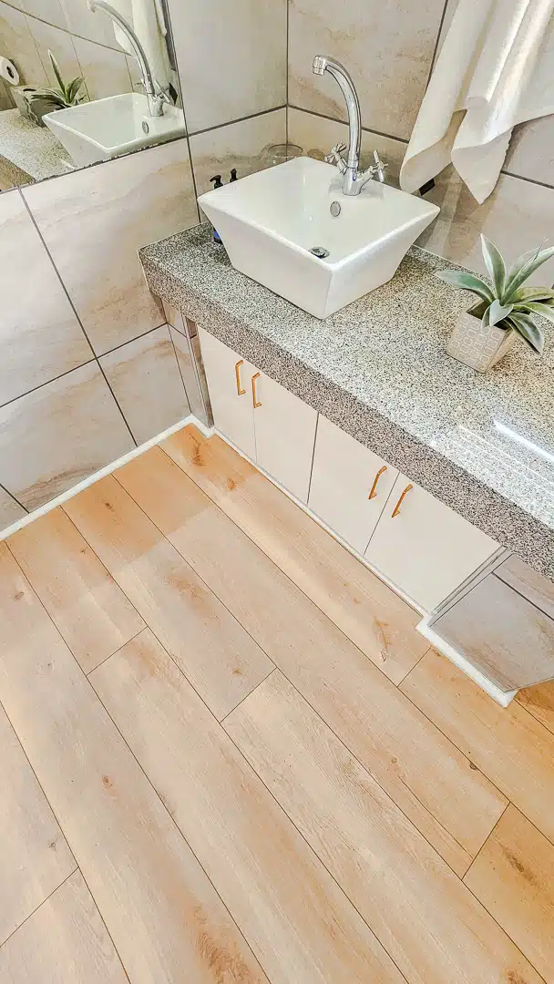 Black-forest-Plus-sun-kissed-oak