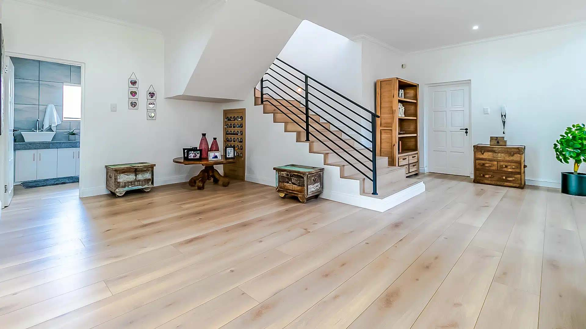 Laminate floor-sun-kissed-oak-black-forest-johannesburg