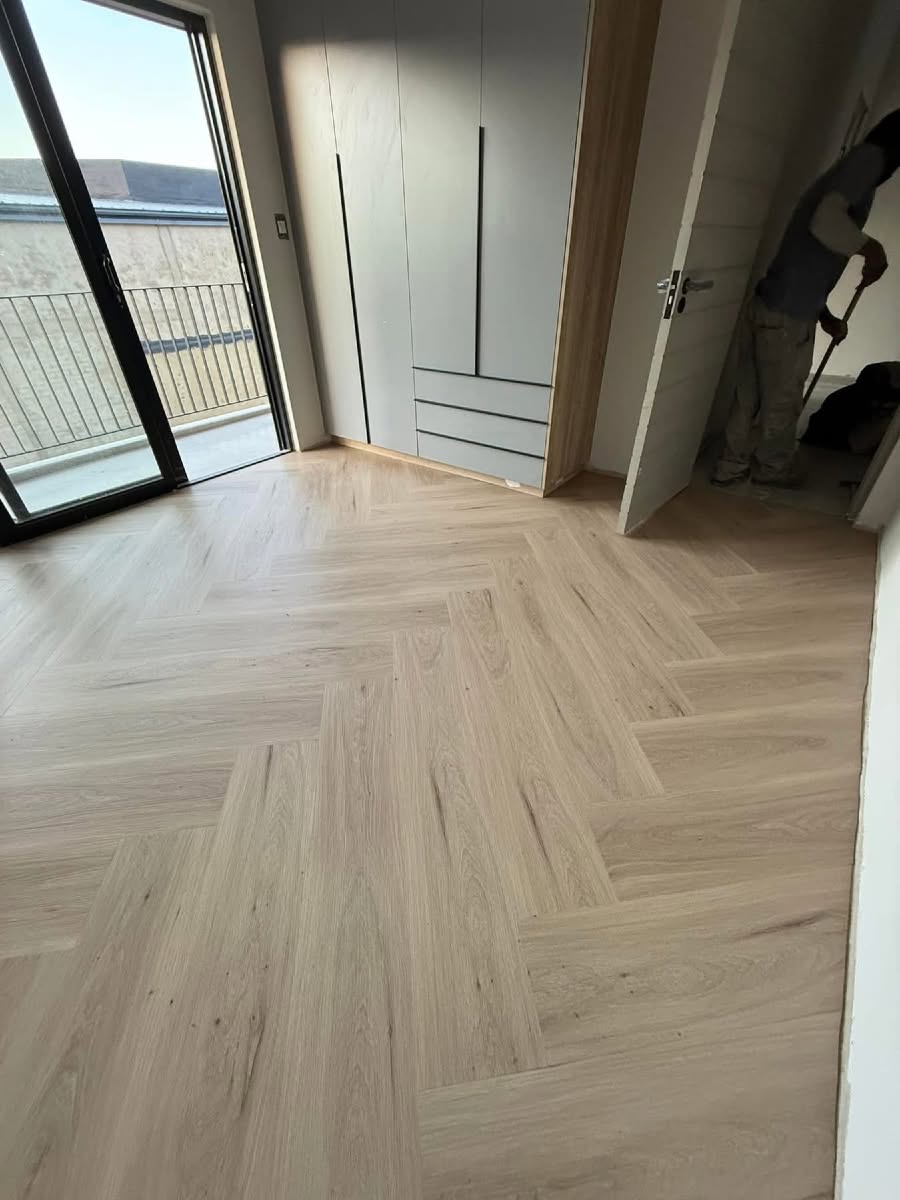 Aurora II Herringbone Celeste LVT