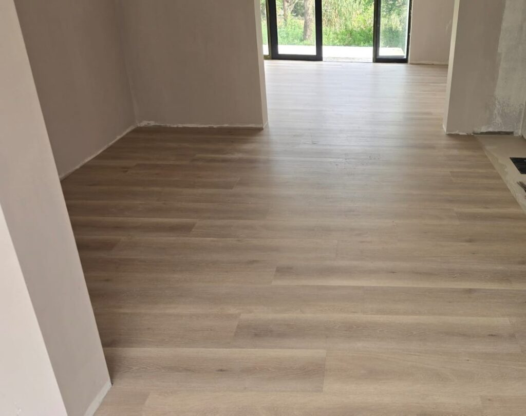 Instagram post from finfloorsa. This post is in position 0.