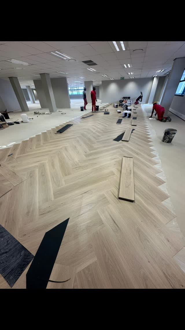 Instagram post from finfloorsa. This post is in position 2.