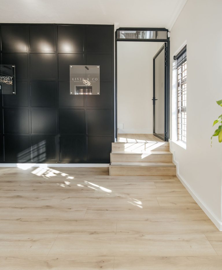 Instagram post from finfloorsa. This post is in position 17.