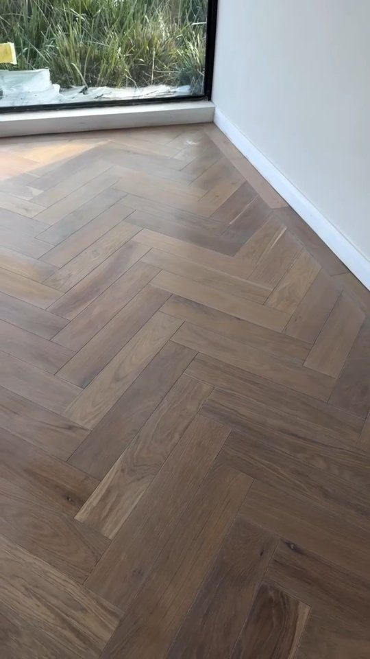 Instagram post from finfloorsa. This post is in position 7.